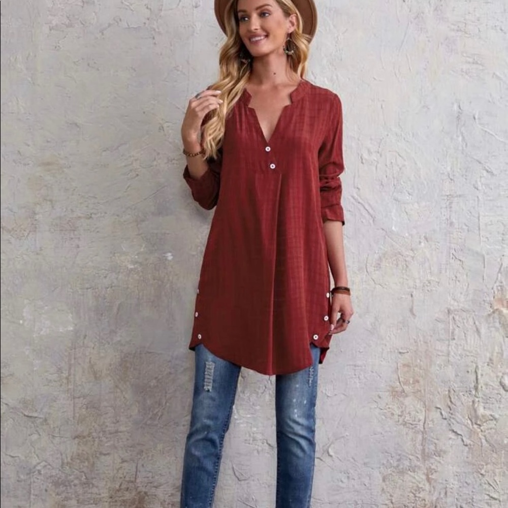 Solid notched neck longline blouse